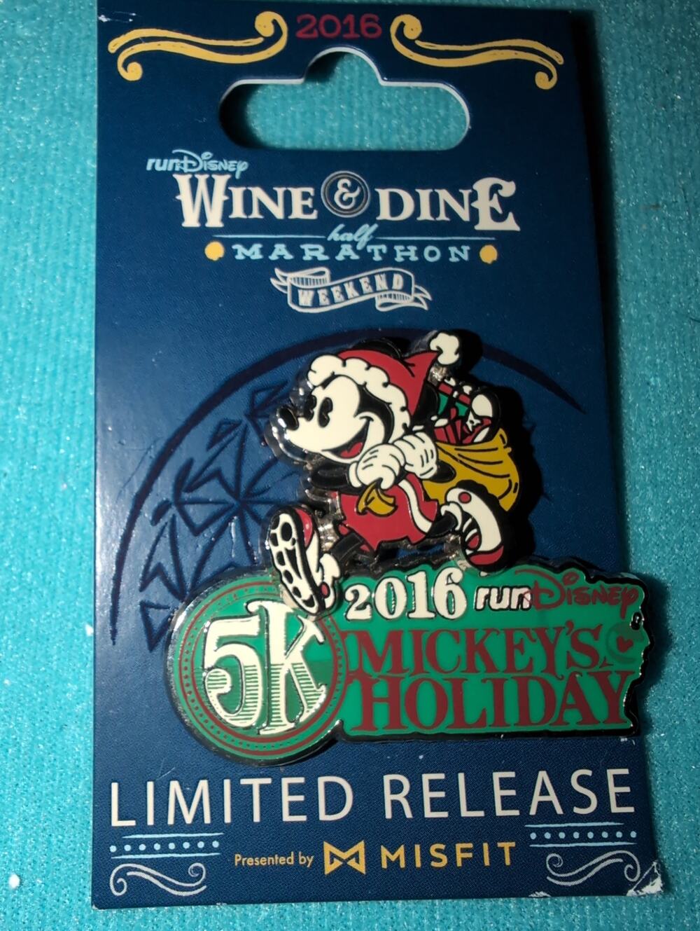 WDW Mickey  runDisney Wine & Dine Half Marathon Weekend 2016 5K LR Disney pin